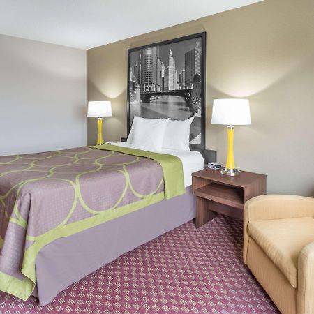 Super 8 By Wyndham Hebron Lowell Area Ngoại thất bức ảnh