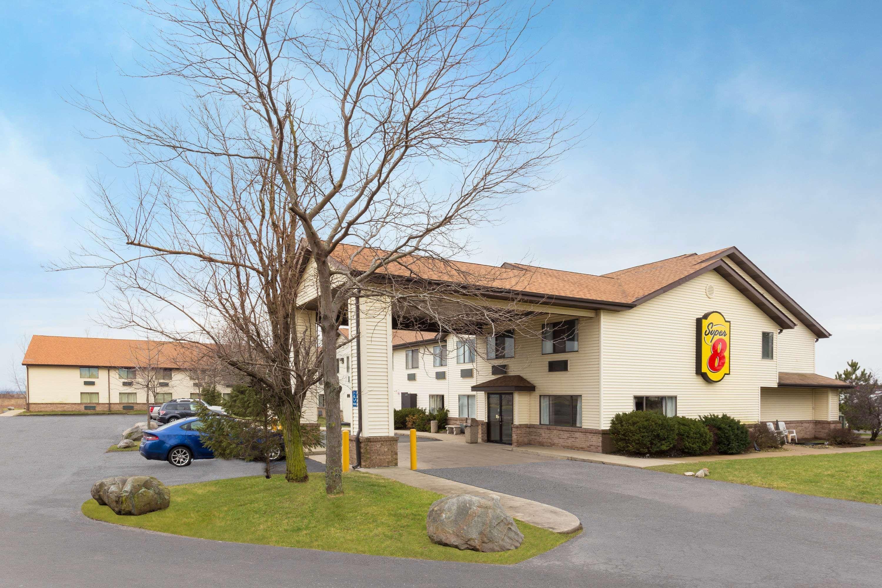 Super 8 By Wyndham Hebron Lowell Area Ngoại thất bức ảnh