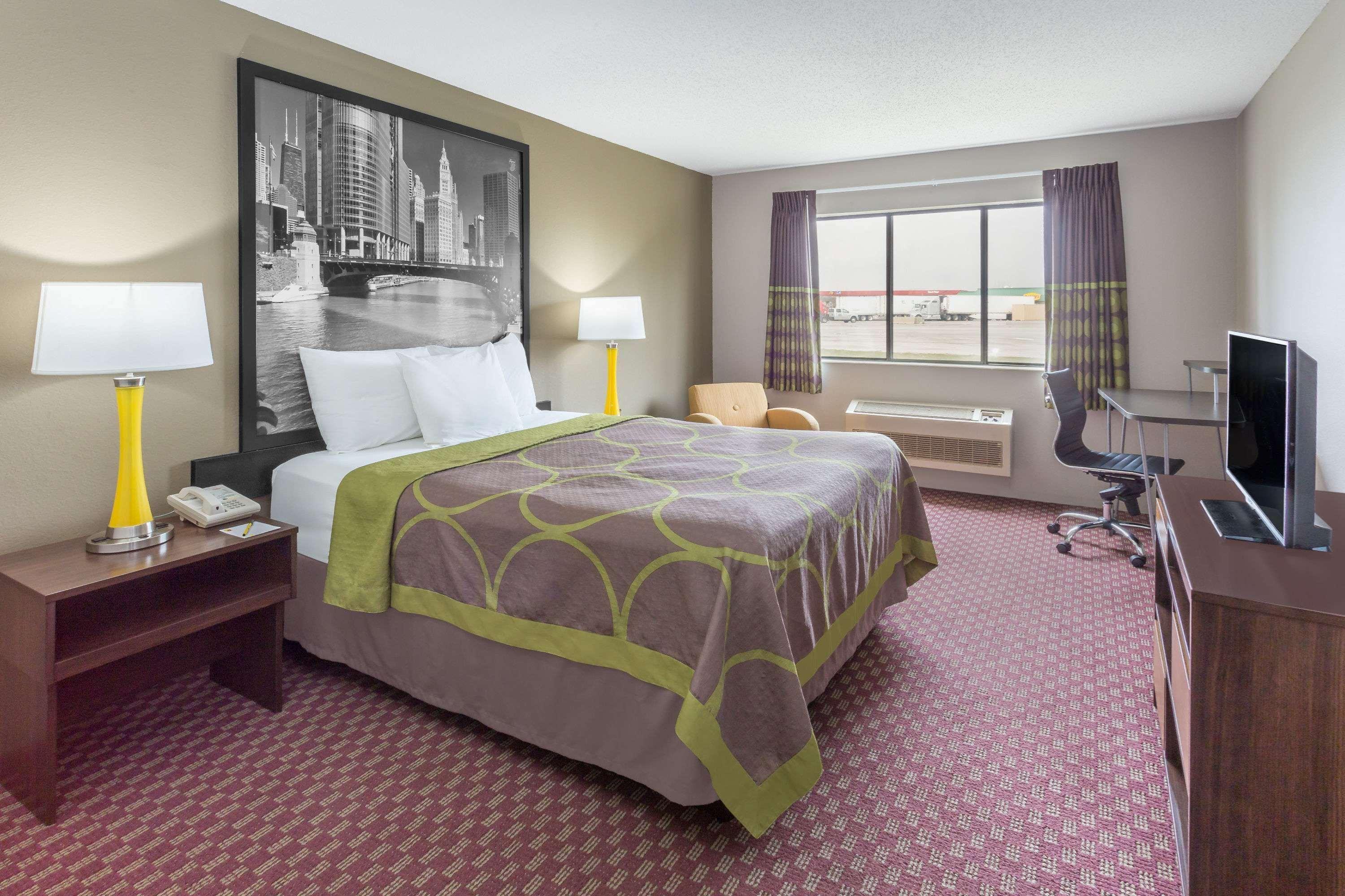 Super 8 By Wyndham Hebron Lowell Area Ngoại thất bức ảnh